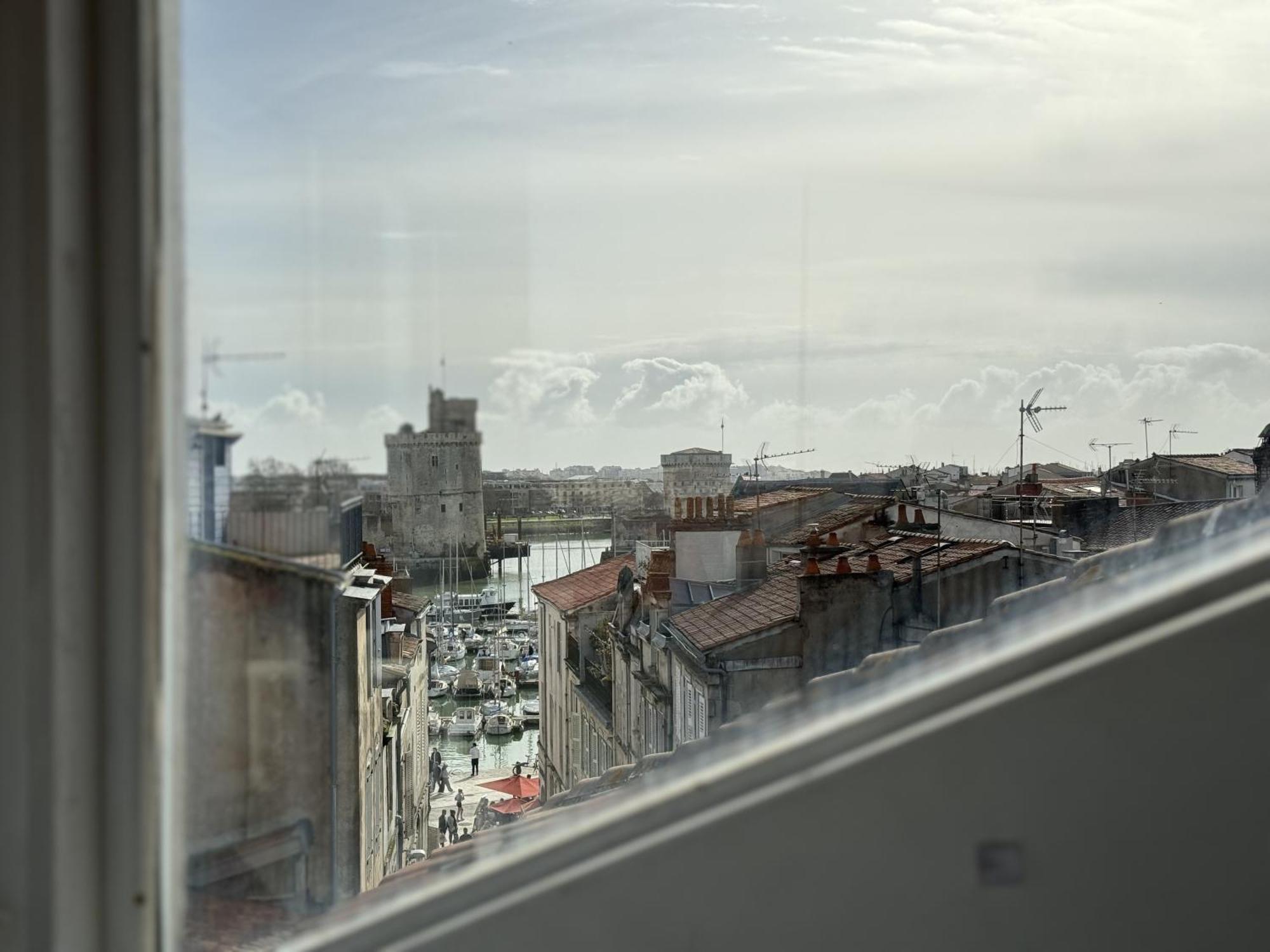 Ღ La Cabane Rochelaise • Vue Sur Le Vieux-Port La Rochelle  Extérieur photo